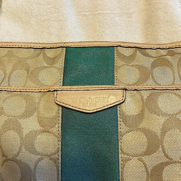 💚 Coach handbag - Picture 5 of 8